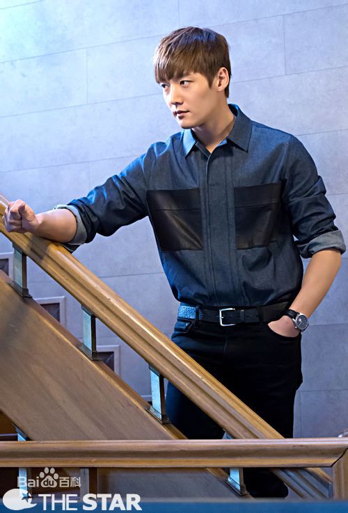 崔振赫（或翻译为崔真赫、崔镇赫）( / Choi Jin Hyuk / Kim Tae Ho)崔振赫专访图册素颜照相册