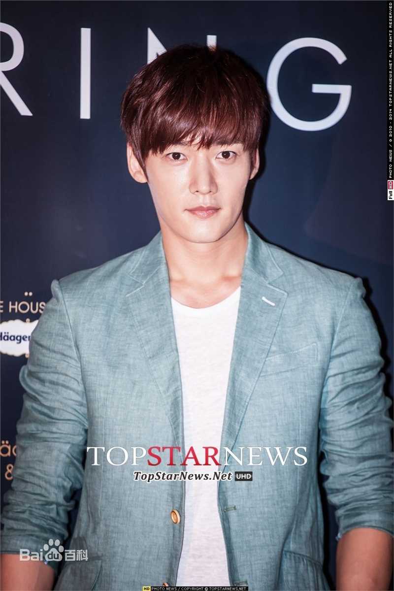 崔振赫（或翻译为崔真赫、崔镇赫）( / Choi Jin Hyuk / Kim Tae Ho)崔振赫活动图册壁纸壁纸