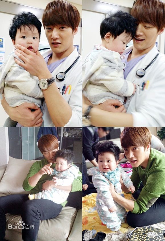 崔振赫（或翻译为崔真赫、崔镇赫）( / Choi Jin Hyuk / Kim Tae Ho)崔振赫作品图册前后照片