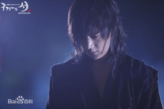 崔振赫（或翻译为崔真赫、崔镇赫）( / Choi Jin Hyuk / Kim Tae Ho)崔振赫作品图册前后照片