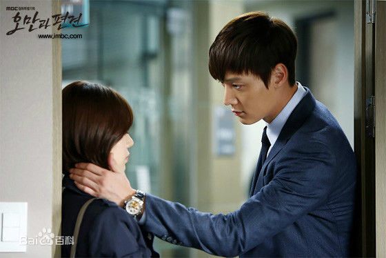 崔振赫（或翻译为崔真赫、崔镇赫）( / Choi Jin Hyuk / Kim Tae Ho)崔振赫作品图册前后照片