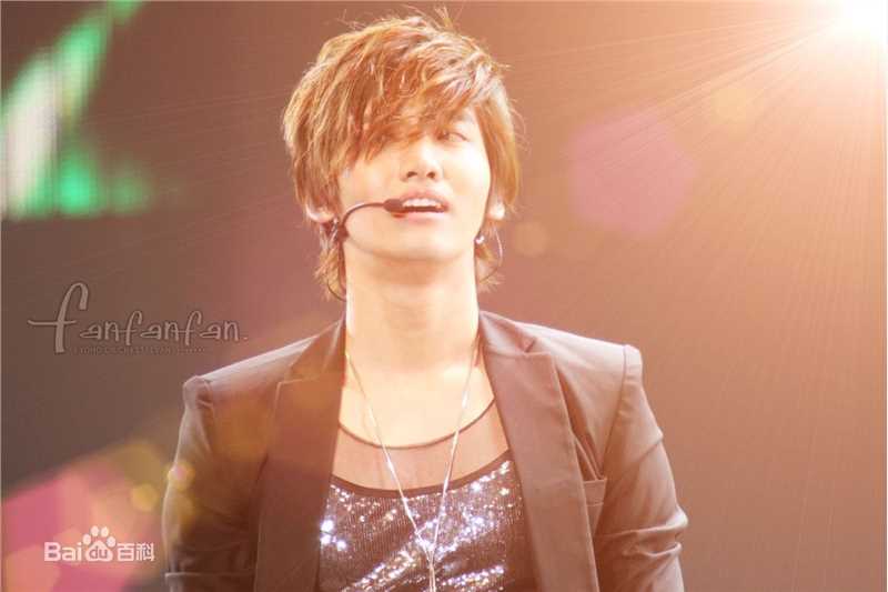 沈昌珉(，Max，チャンミン)歌手图片图集