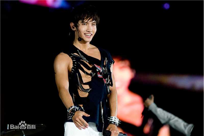 沈昌珉(，Max，チャンミン)歌手图片图集
