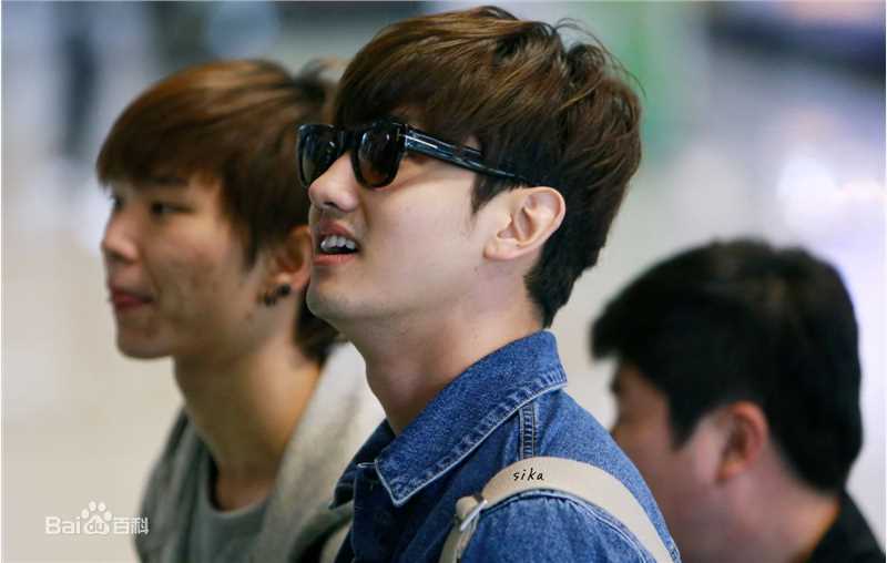 沈昌珉(，Max，チャンミン)机场美图性感图片图集