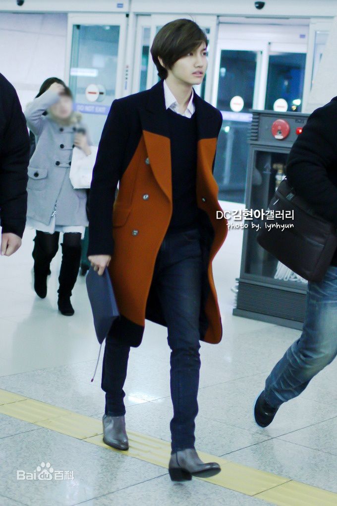 沈昌珉(，Max，チャンミン)机场美图性感图片图集