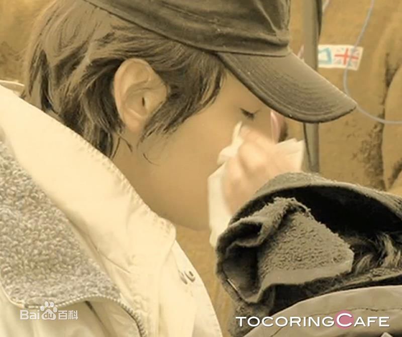 沈昌珉(，Max，チャンミン)拥抱黄金飞翔生活照