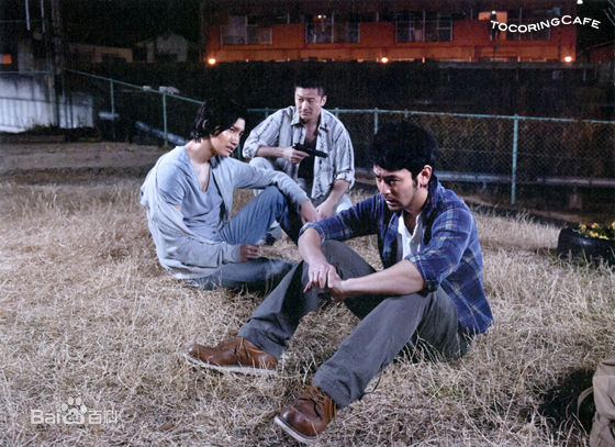 沈昌珉(，Max，チャンミン)拥抱黄金飞翔生活照