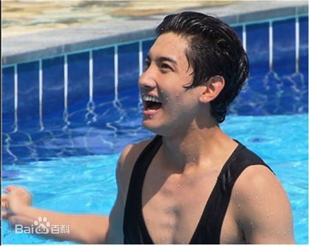 沈昌珉(，Max，チャンミン)我们小区艺体能性感图片图集