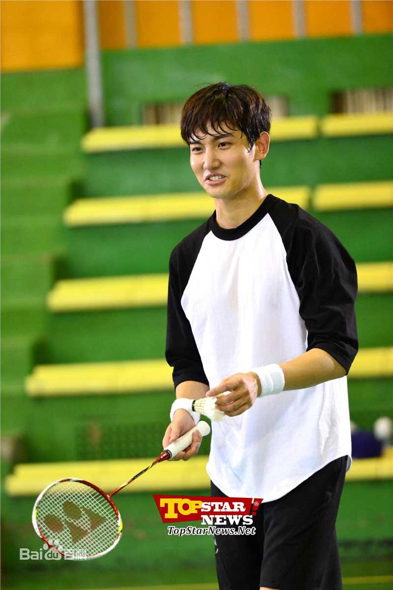 沈昌珉(，Max，チャンミン)我们小区艺体能性感图片图集