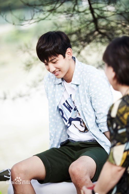 沈昌珉(，Max，チャンミン)我们小区艺体能性感图片图集