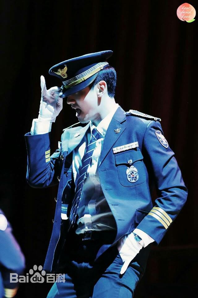 沈昌珉(，Max，チャンミン)20160109-16-23-30 义警宣传团年末公演素颜照相册