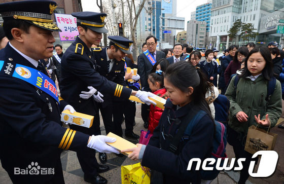 沈昌珉(，Max，チャンミン)160205壁纸壁纸