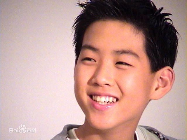 白成铉(Baek Sung Hyun &)小时候图片图册