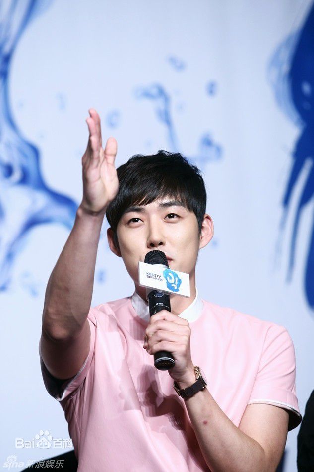 白成铉(Baek Sung Hyun &)精彩图册万佳直播吧