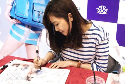 洪洙贤(Hong Soo Hyun、ホンスヒョン)出席活动壁纸壁纸