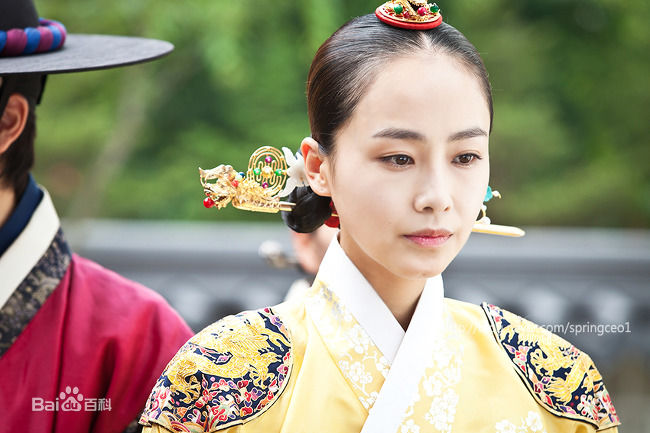 洪洙贤(Hong Soo Hyun、ホンスヒョン)气质优雅图片图集