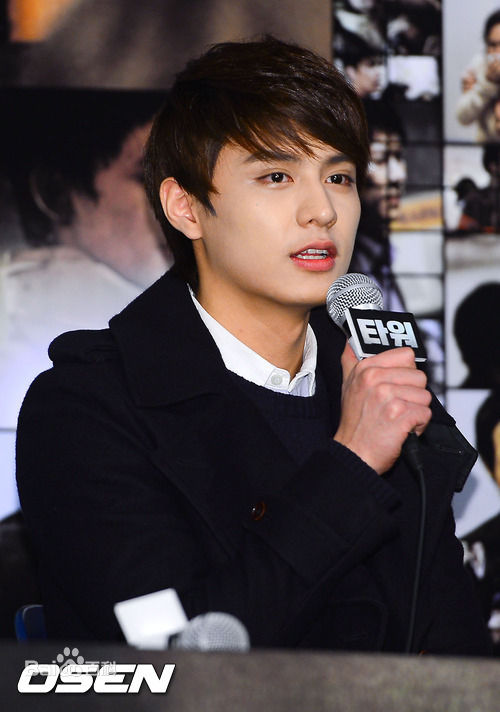 都枝寒(Do Ji Han)采访图性感图片图集