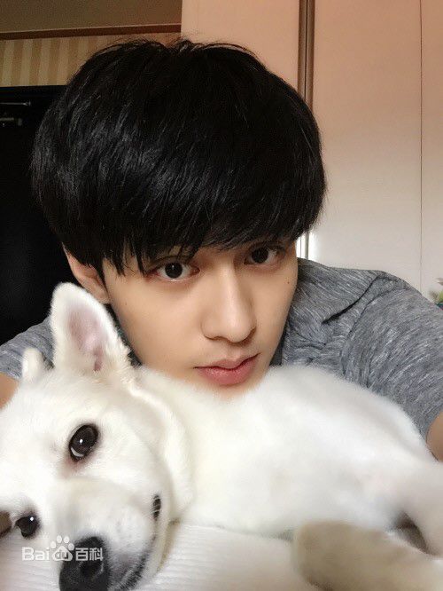 都枝寒(Do Ji Han)生活照壁纸壁纸