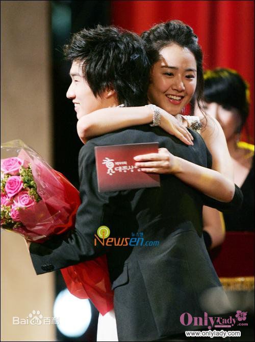 柳德焕(<em> </em>)活动照性感图片壁纸