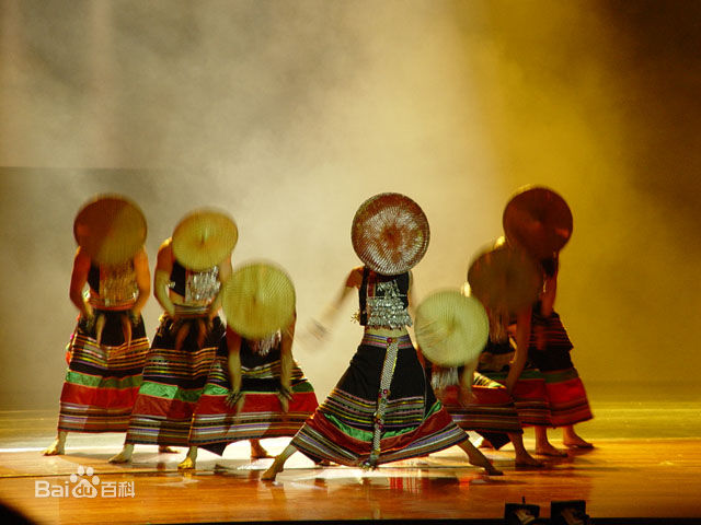 杨丽萍(Yang li Ping)云南映象前后照片