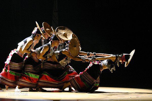 杨丽萍(Yang li Ping)云南映象前后照片