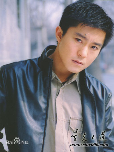 高一玮个人生活照