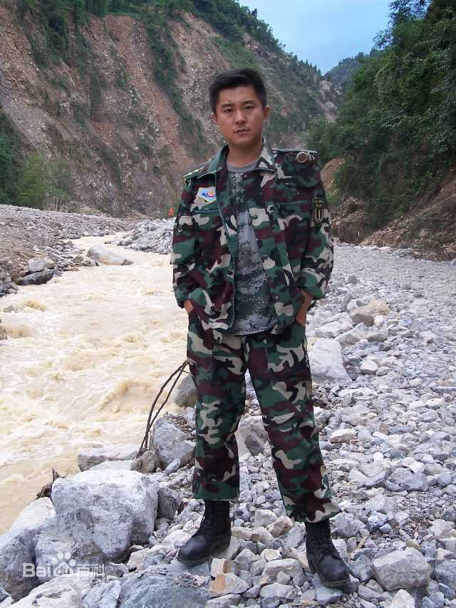 高一玮个人生活照