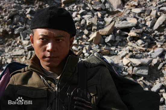 杨奇鸣(Yang Qi Ming)《炮火》最新剧照
