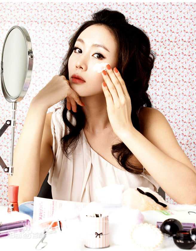 最优质朴艺珍(Park Ye Jin)生活照