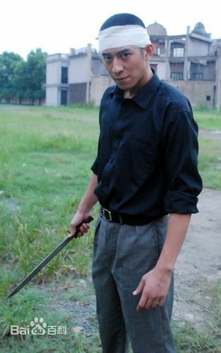 鲁诺(Lenox)《枪械师》高清剧照