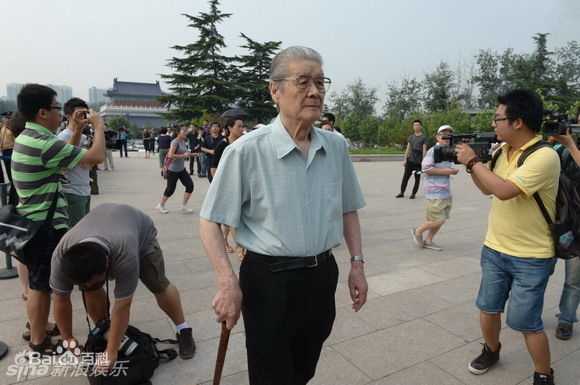 蓝天野精彩图册