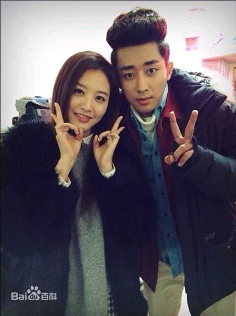 孙浩俊()（与好友合照）生活照相册