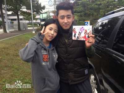 孙浩俊()（与好友合照）生活照相册