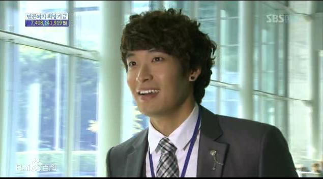 郑糠云()的照片壁纸壁纸