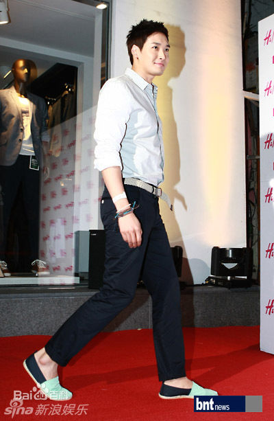 最新郑糠云()精彩图册