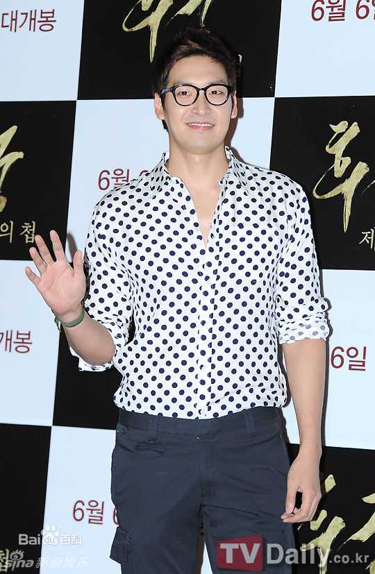 最新郑糠云()精彩图册