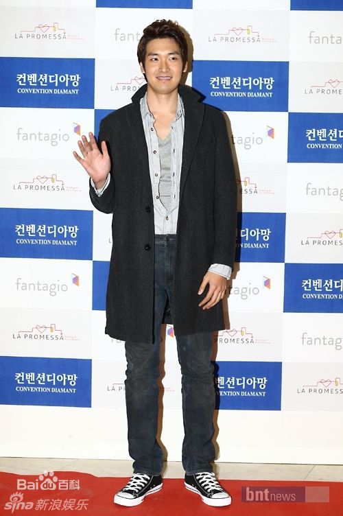 最新郑糠云()精彩图册