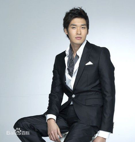 郑糠云()前后照片