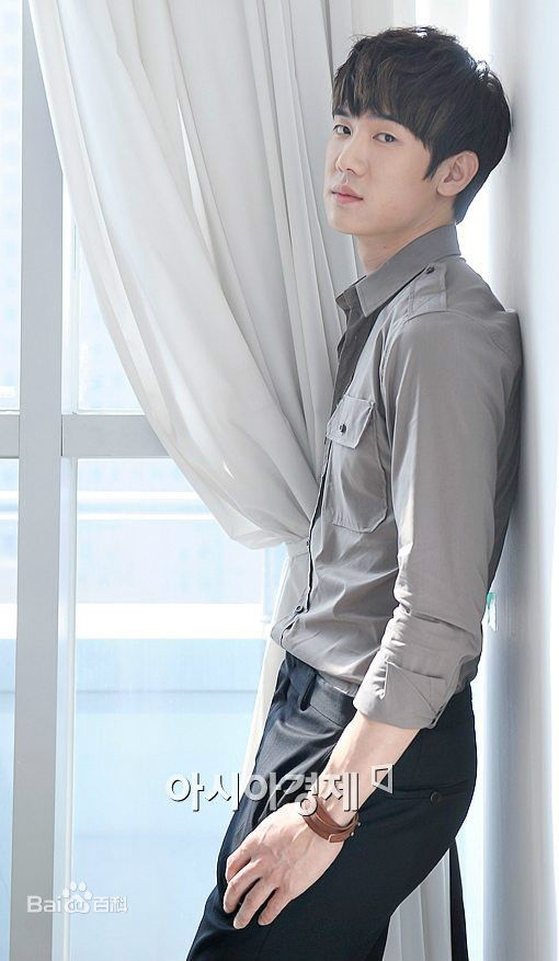 柳演锡(/Yoo Yeon-seok)图册前后照片