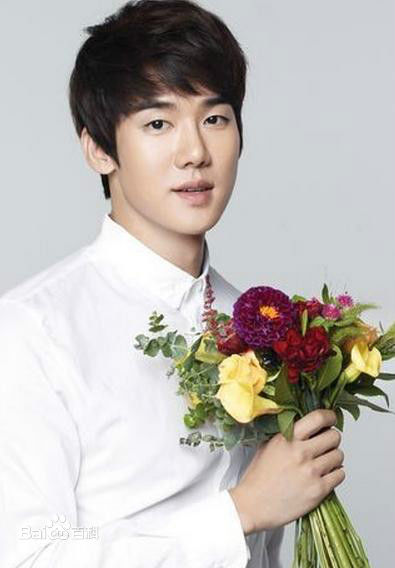 柳演锡(/Yoo Yeon-seok)画报素颜照相册