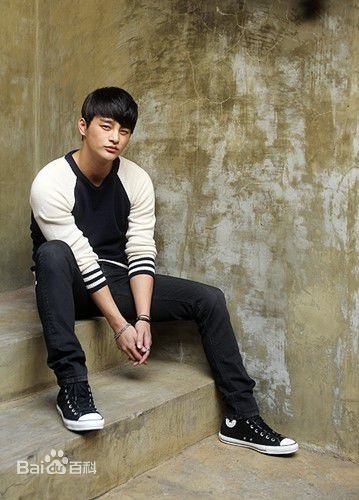 徐仁国(/Seo In Guk/ソ イングク)最新杂志画报图集