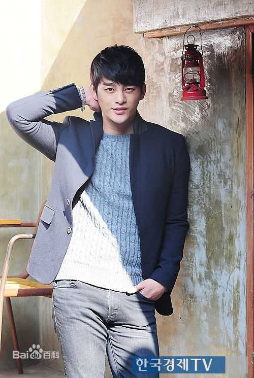 徐仁国(/Seo In Guk/ソ イングク)最新杂志画报图集