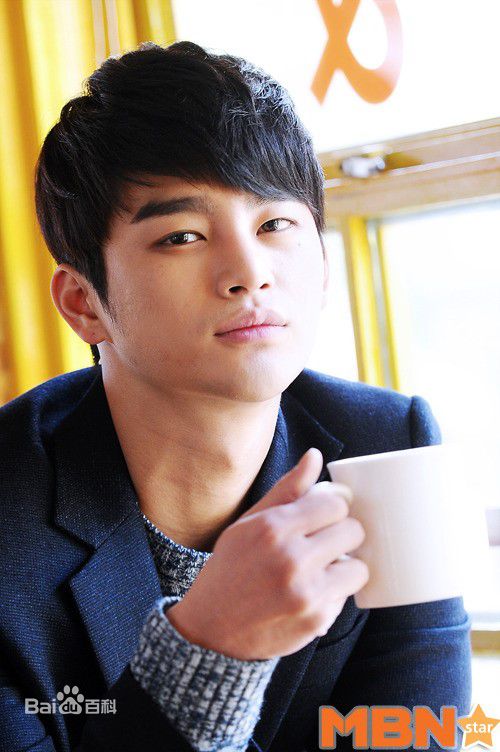 徐仁国(/Seo In Guk/ソ イングク)最新杂志画报图集