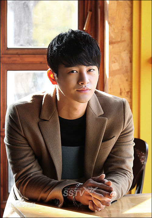 徐仁国(/Seo In Guk/ソ イングク)最新杂志画报图集