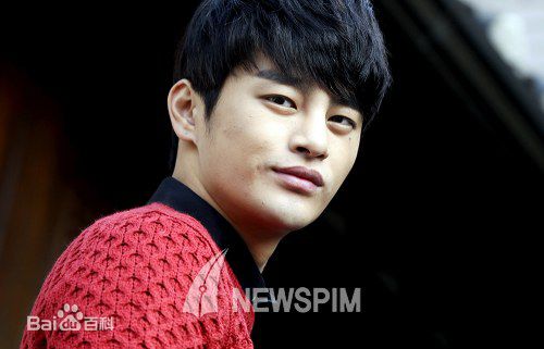 徐仁国(/Seo In Guk/ソ イングク)最新杂志画报图集