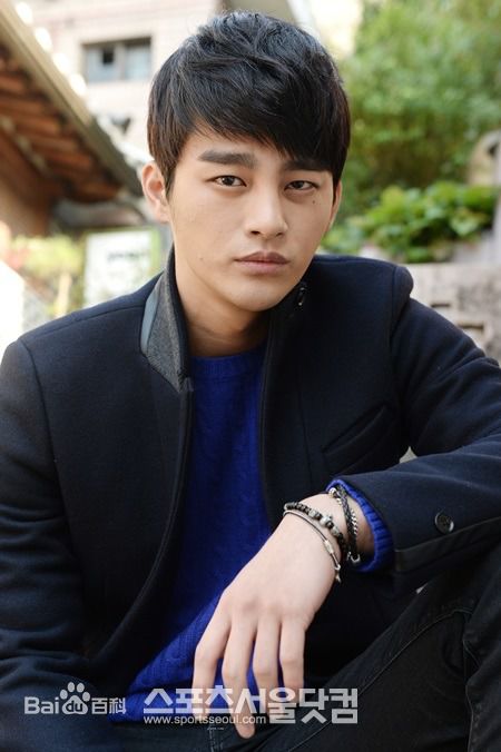 徐仁国(/Seo In Guk/ソ イングク)最新杂志画报图集