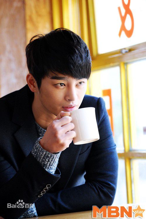 徐仁国(/Seo In Guk/ソ イングク)最新杂志画报图集