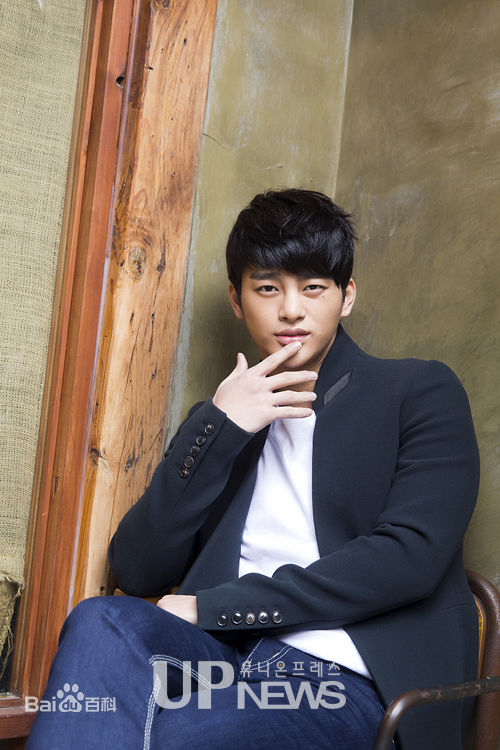 徐仁国(/Seo In Guk/ソ イングク)最新杂志画报图集
