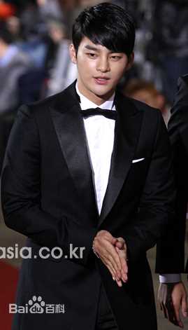 徐仁国(/Seo In Guk/ソ イングク)出席活动图壁纸壁纸