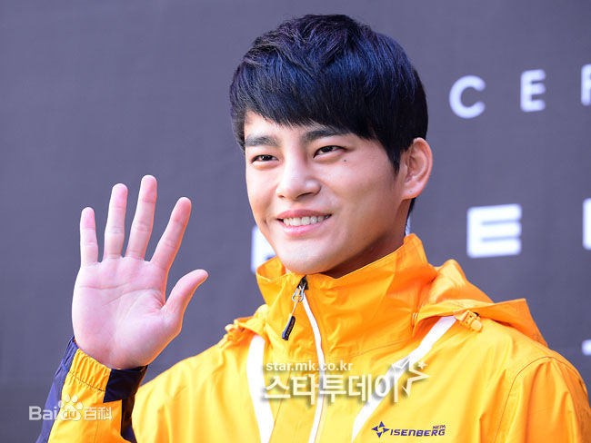 徐仁国(/Seo In Guk/ソ イングク)出席活动图壁纸壁纸